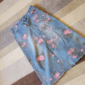 Denim skirt